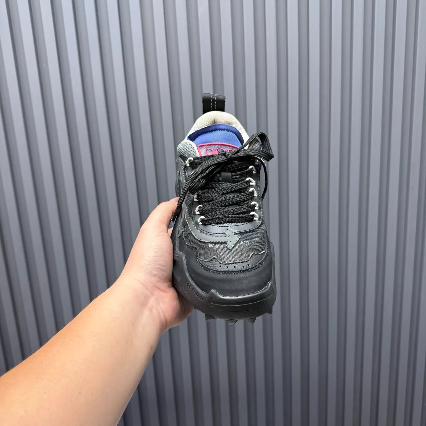 【OFF WHITE】P: 680💰Couple model, Size: Female 35-40; Male 39-44 (customized at 45.46) 2025SS trendy brand OFF WHITE classic popular model, combined outsole, official website original 1:1 developed top-level copy, ️Selected imported high-mercerized matte cowhide splicing breathable mesh ✔️Breathable lining, breathable and comfortable, simple and personalized design, official website rubber outsole.